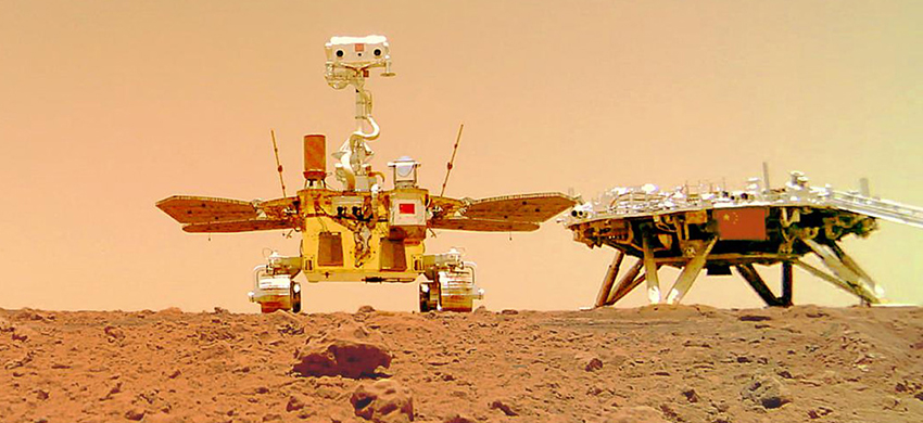天问一号着陆探测器火星合影来了，谁拍的？