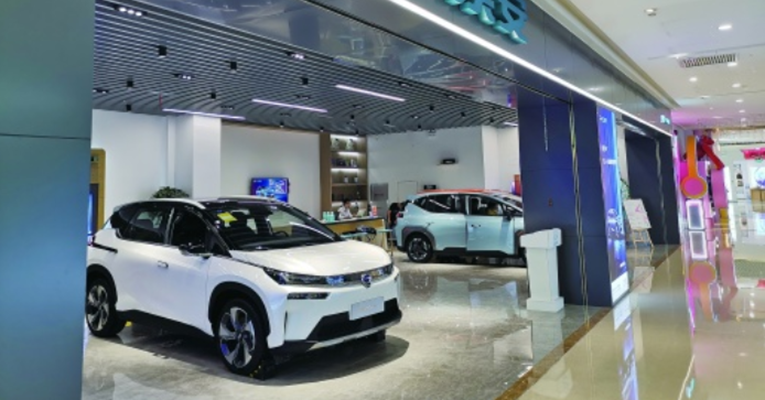 补贴标准再降30%，新能源汽车要涨价?记者走访长沙市场