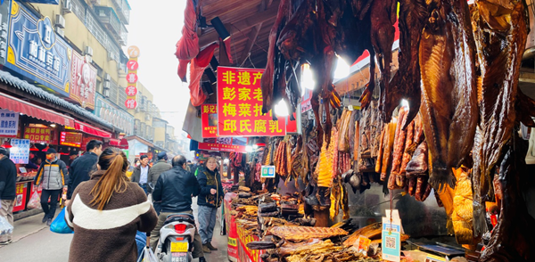 长沙各大市场年味四溢，预制年菜成“新宠”