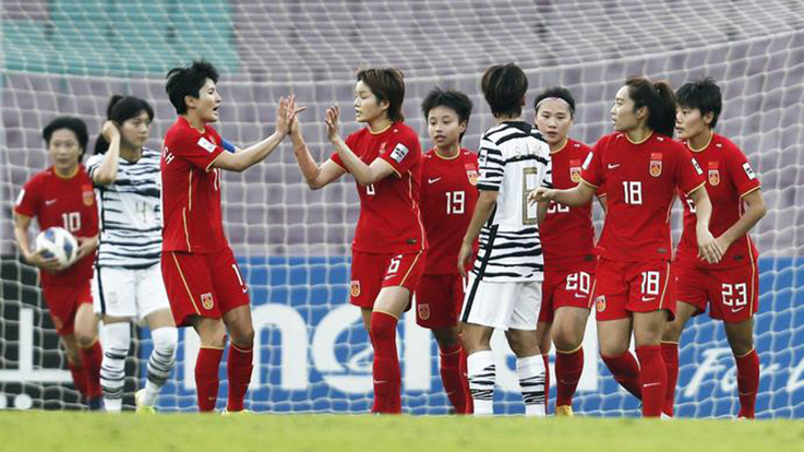 唐佳丽传射，中国女足3-2绝杀韩国亚洲杯夺冠