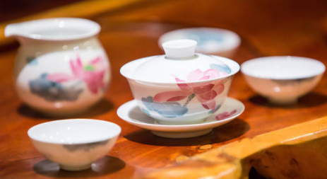 醴陵：拥有陶瓷企业757家，力争三年内产值过千亿元
