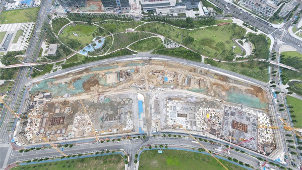 中南国家数字出版基地马栏山园区项目首块底板顺利浇筑