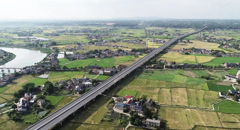 土建工程已全部完工，宁韶高速计划年底建成通车