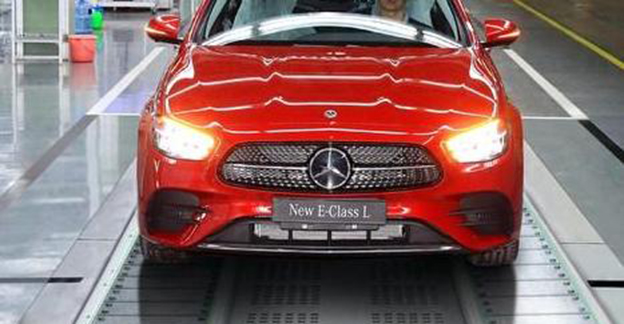 奔驰去年在中国市场营收273亿欧元，销售超75万辆