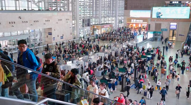 “五一”假期铁路客流持续走高 广铁连续2天发送旅客破270万人次