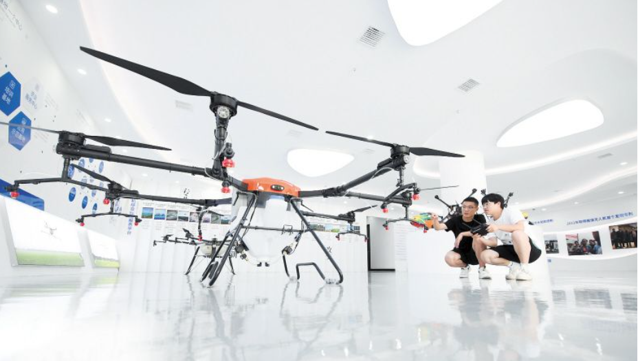 湖南植保无人机产品出口67国，获专利超100项，上半年订单金额超1.5亿元