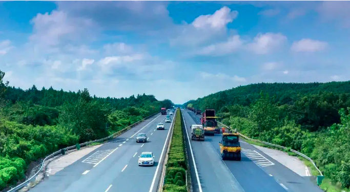 2023年湖南高速减免通行费超53亿元