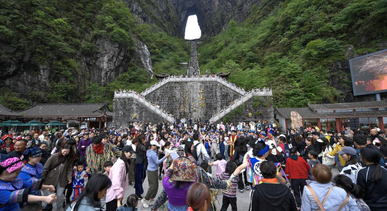 假期第四天，湖南全域客流981.87万人次