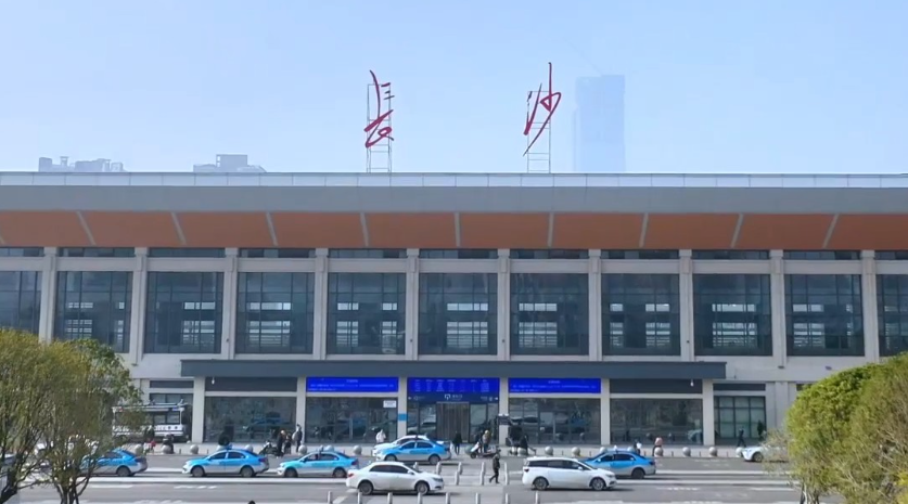 7月1日起长沙火车站新增13对直达川渝及西安高铁列车
