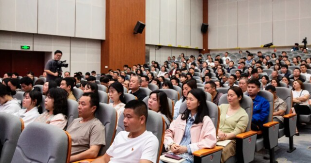长沙新就业形态劳动者读大学有补贴