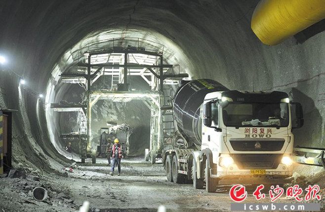 全国首条磁浮制式市域铁路!长浏快线建设按下“快进键”